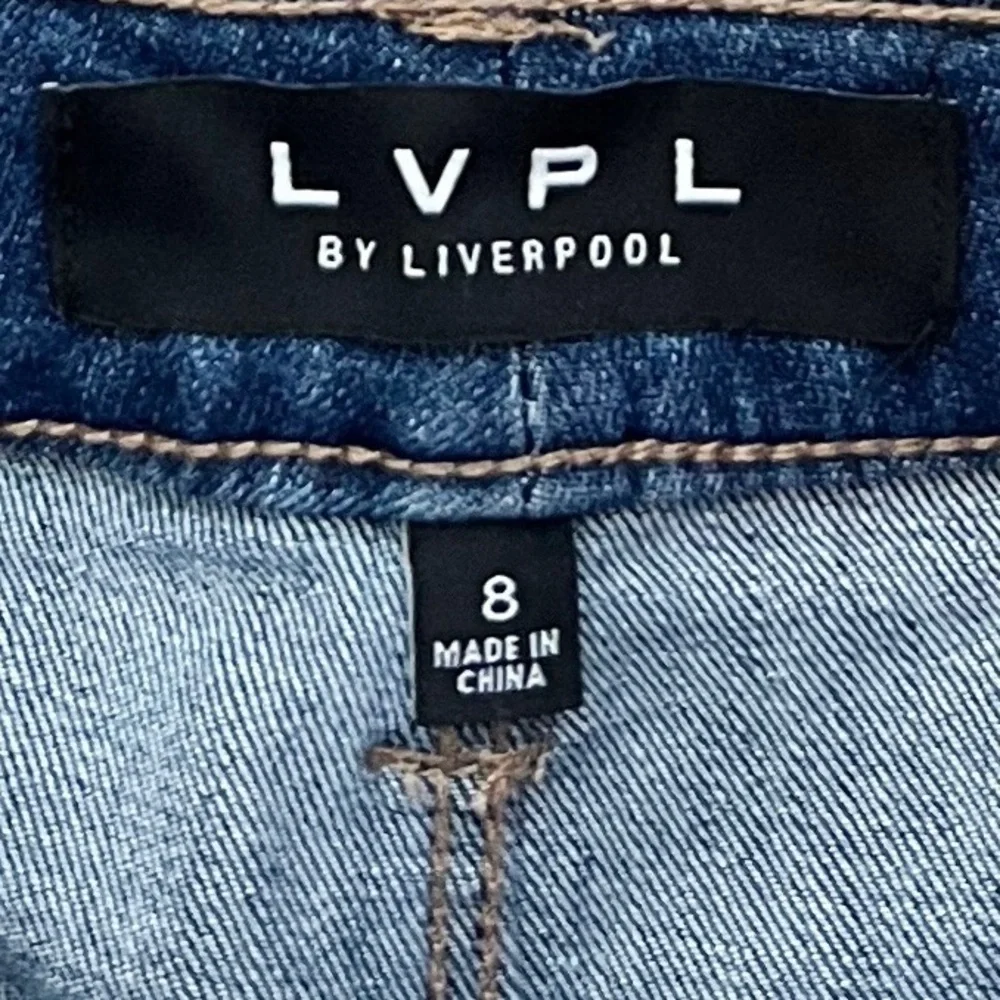 NWT Liverpool LVPL Sadie Straight High Rise Welt Pocket Jeans Spector